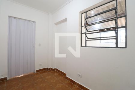 Quarto 2 de casa para alugar com 2 quartos, 65m² em Água Branca, São Paulo