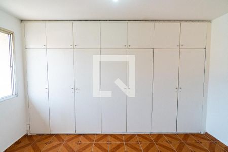 Casa à venda com 139m², 3 quartos e 4 vagasQuarto 2 - Armários