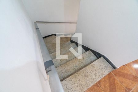 Casa à venda com 139m², 3 quartos e 4 vagasEscada