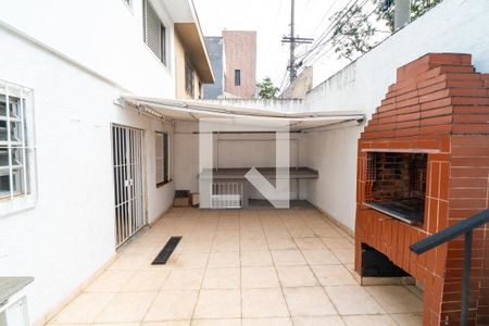 Casa à venda com 139m², 3 quartos e 4 vagasQuintal