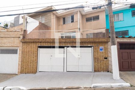 Casa à venda com 139m², 3 quartos e 4 vagasFachada 1