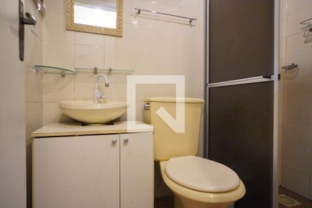 Banheiro  de apartamento para alugar com 1 quarto, 28m² em Porto da Lagoa, Florianópolis