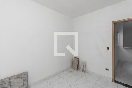 Quarto 1 de apartamento para alugar com 2 quartos, 42m² em Jardim Iva, São Paulo