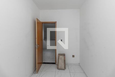 Quarto 2 de apartamento à venda com 2 quartos, 42m² em Jardim Iva, São Paulo