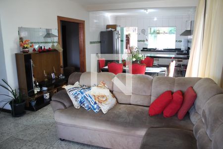 Sala de casa à venda com 4 quartos, 330m² em Diamante, Belo Horizonte