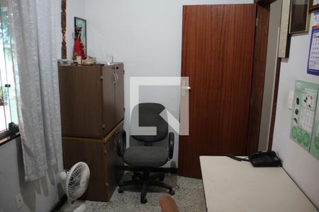 Casa à venda com 330m², 4 quartos e 6 vagasQuarto 3