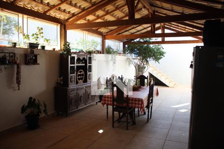 Casa à venda com 330m², 4 quartos e 6 vagasÁrea gourmet