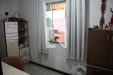 Casa à venda com 330m², 4 quartos e 6 vagasQuarto 3