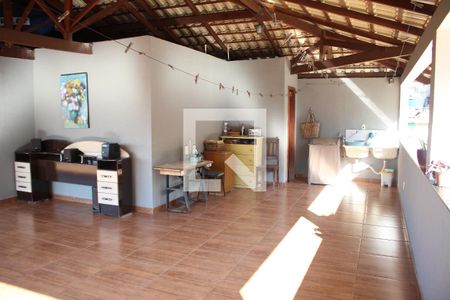 Casa à venda com 330m², 4 quartos e 6 vagasVaranda e Area de serviço