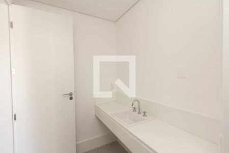 Apartamento à venda com 374m², 5 quartos e 4 vagasBanheiro da Suíte 1