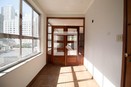 Hall de entrada de apartamento à venda com 4 quartos, 207m² em Cerqueira César, São Paulo
