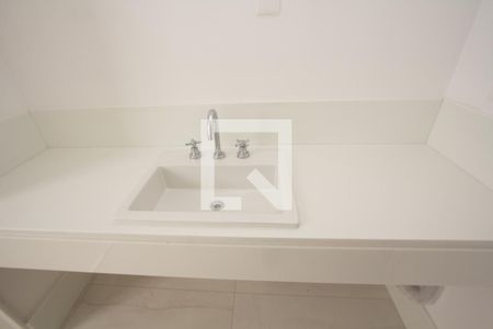 Apartamento à venda com 375m², 4 quartos e 4 vagasBanheiro 2 da Suíte 4