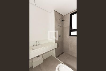 Apartamento à venda com 375m², 4 quartos e 4 vagasBanheiro da Suíte 1