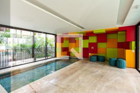 Apartamento à venda com 375m², 4 quartos e 4 vagasÁrea comum - Piscina