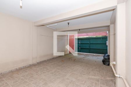 Casa à venda com 500m², 6 quartos e 3 vagas Casa à venda com 500m², 6 quartos e 3 vagasGaragem