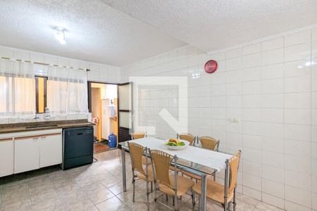 Casa à venda com 174m², 3 quartos e 2 vagasCozinha