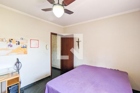 Casa à venda com 174m², 3 quartos e 2 vagasQuarto 3