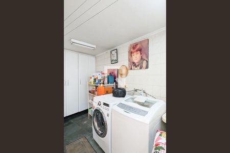 Casa à venda com 174m², 3 quartos e 2 vagasÁrea de serviço