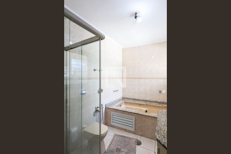 Casa à venda com 174m², 3 quartos e 2 vagasBanheiro