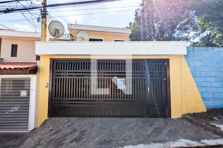 Casa à venda com 174m², 3 quartos e 2 vagasFachada