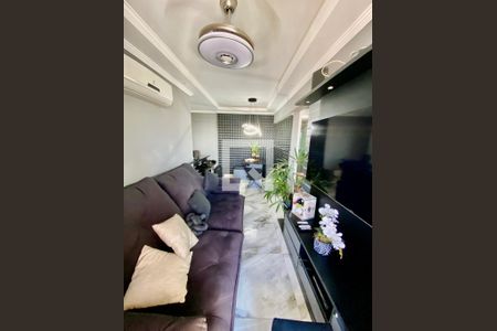 Sala de apartamento para alugar com 3 quartos, 70m² em Del Castilho, Rio de Janeiro
