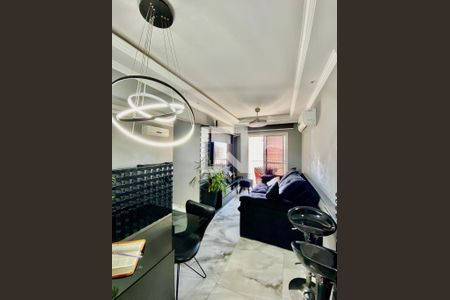 Sala de apartamento para alugar com 3 quartos, 70m² em Del Castilho, Rio de Janeiro