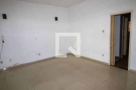 Sala de casa para alugar com 3 quartos, 140m² em Taquara, Rio de Janeiro