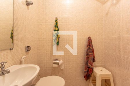 Apartamento para alugar com 280m², 4 quartos e 2 vagasBanheiro de serviço