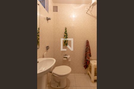 Apartamento para alugar com 280m², 4 quartos e 2 vagasBanheiro de serviço