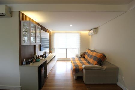 Sala de apartamento à venda com 3 quartos, 103m² em Indianópolis, São Paulo