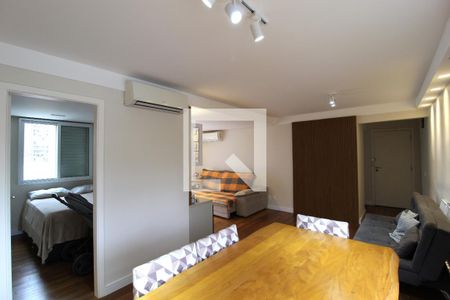 Sala de apartamento à venda com 3 quartos, 103m² em Indianópolis, São Paulo
