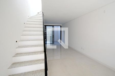 Sala/Cozinha de casa à venda com 3 quartos, 113m² em Cupecê, São Paulo