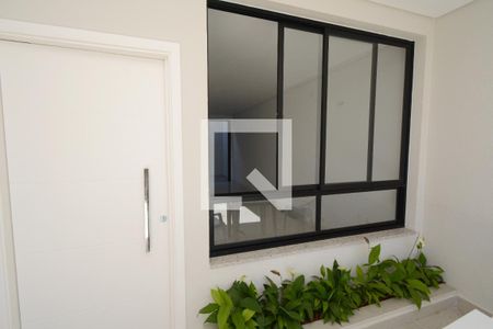 Casa à venda com 113m², 3 quartos e 2 vagasEntrada