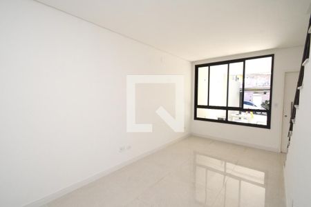 Sala de casa à venda com 3 quartos, 113m² em Cupecê, São Paulo