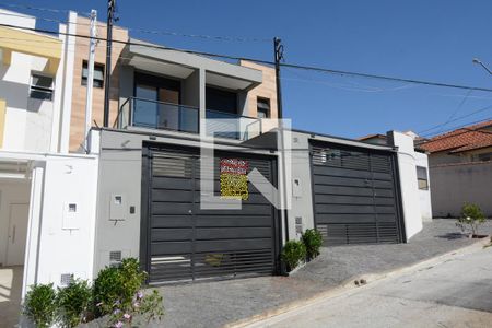 Casa à venda com 113m², 3 quartos e 2 vagasFachada
