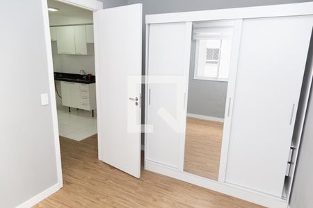 Quarto 1 de kitnet/studio para alugar com 2 quartos, 36m² em Vila das Bandeiras, Guarulhos