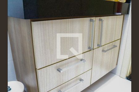 Casa à venda com 350m², 4 quartos e 5 vagasBanheiro da Suíte 1