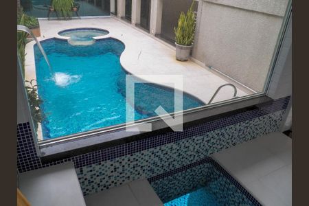 Casa à venda com 350m², 4 quartos e 5 vagasSaúna