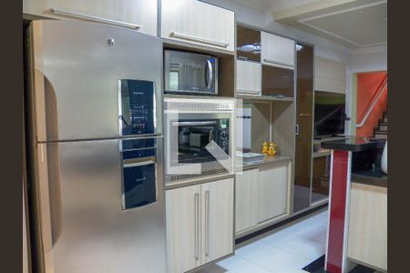 Casa à venda com 350m², 4 quartos e 5 vagasCozinha