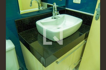 Casa à venda com 350m², 4 quartos e 5 vagasBanheiro 1