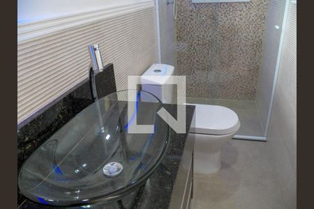 Casa à venda com 350m², 4 quartos e 5 vagasBanheiro 1