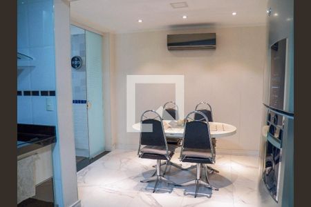 Casa à venda com 350m², 4 quartos e 5 vagasCozinha