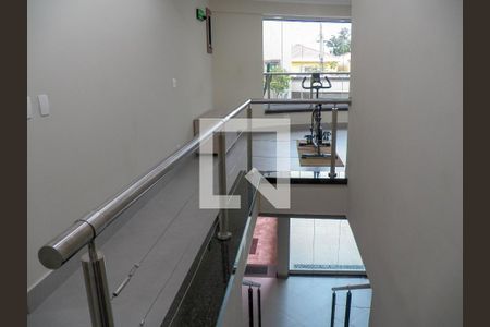 Casa à venda com 350m², 4 quartos e 5 vagasEscada