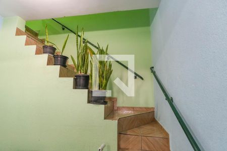 Escada de apartamento para alugar com 1 quarto, 36m² em Campanário, Diadema