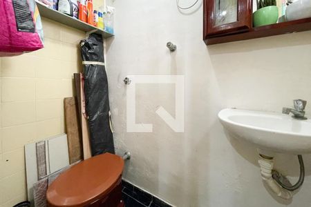 Apartamento à venda com 65m², 2 quartos e 1 vagaBanheiro de Serviço