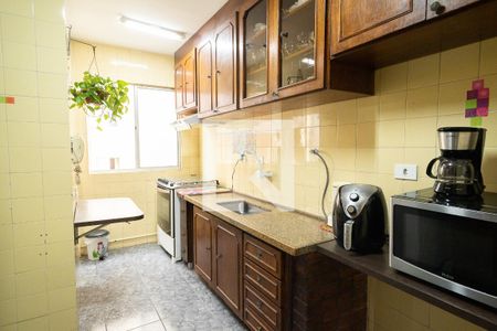 Apartamento à venda com 65m², 2 quartos e 1 vagaCozinha 