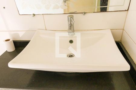 Apartamento para alugar com 52m², 2 quartos e sem vagaBanheiro