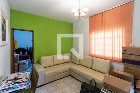 Casa à venda com 360m², 3 quartos e 2 vagas Casa à venda com 360m², 3 quartos e 2 vagasCasa 2 - Sala