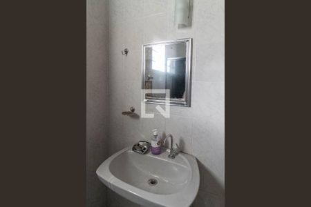 Casa à venda com 360m², 3 quartos e 2 vagas Casa à venda com 360m², 3 quartos e 2 vagasCasa 1 - Banheiro social