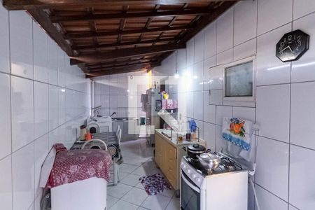 Casa à venda com 360m², 3 quartos e 2 vagas Casa à venda com 360m², 3 quartos e 2 vagasCasa 2 - Cozinha e Área de serviço
